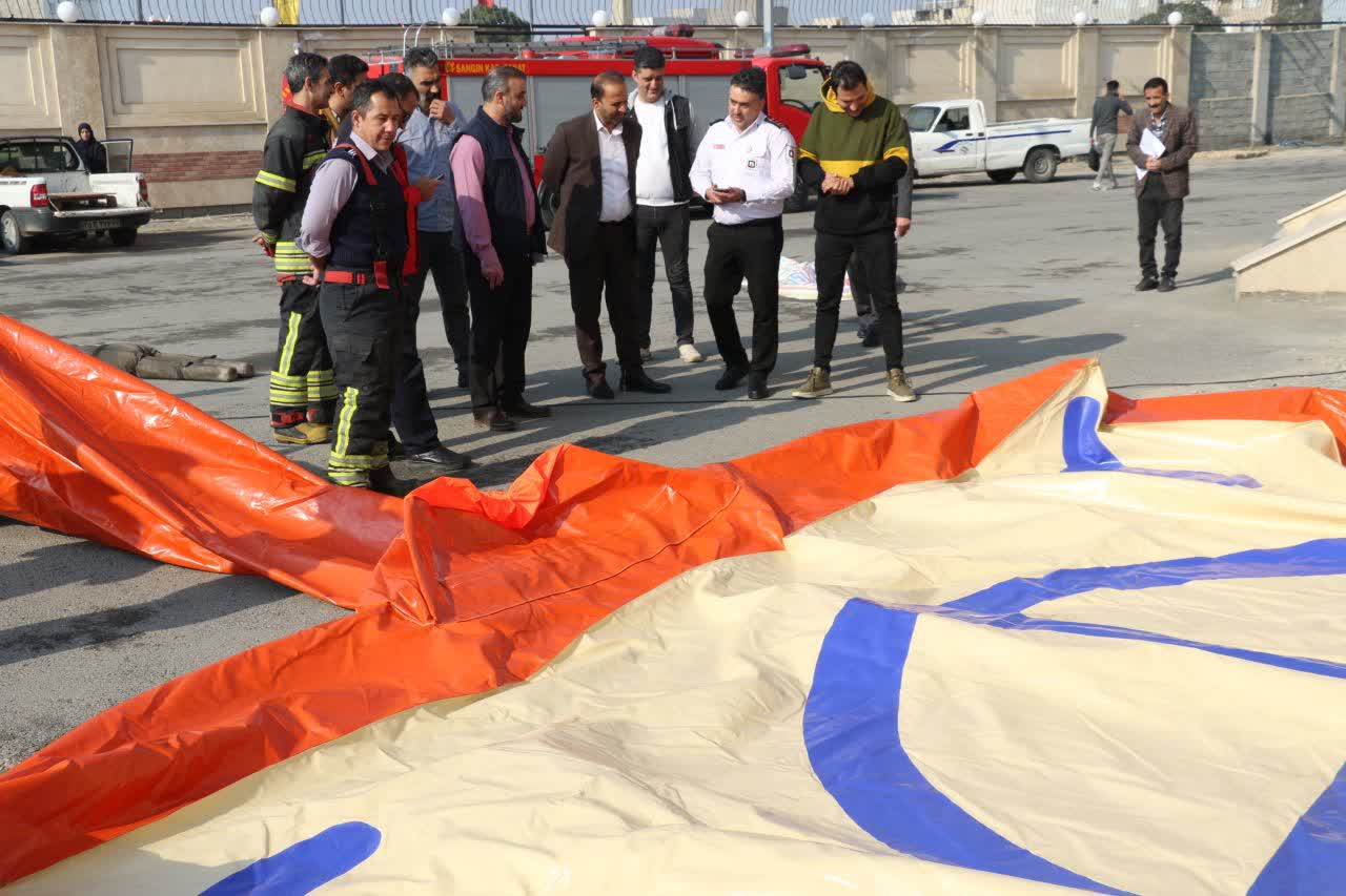 تجهیز سازمان آتش نشانی شهرداری فردوسیه به تشک نجات و دستگاه اکسیژن ساز