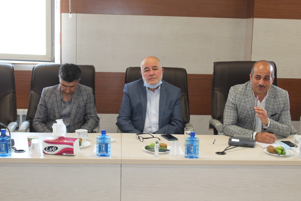 گزارش تصویری از اولین اجلاس رؤسای اتحادیه های صنفی شهریار برگزار شد